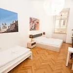 Fashion Loft *